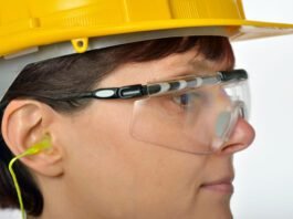 What Should You Consider When Choosing The Type Of Eye Protection You Use? What Should You Consider When Choosing The Type Of Eye Protection You Use